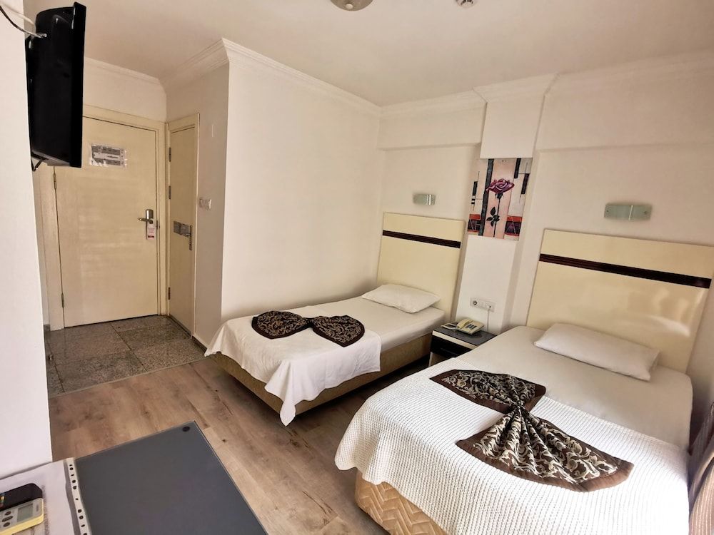 Atalla Hotel 