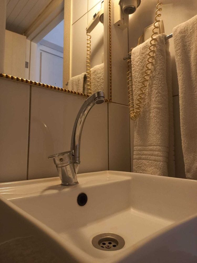 Atalla Hotel Standard Double or Twin Room, City View 16