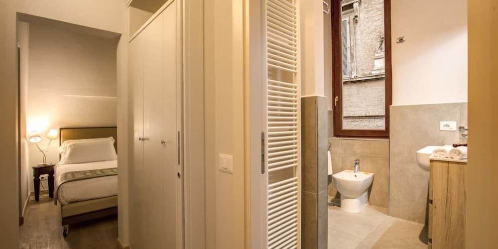 undefined Suite Giulia 3 4