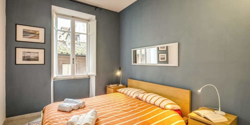 undefined Monti Coliseum 3 bedroom 2nd floor 8