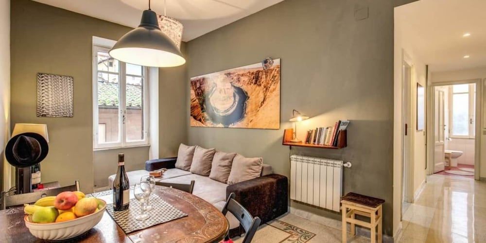 Monti Coliseum 3 bedroom 2nd floor Apartment, 3 Bedrooms, Non Smoking 28