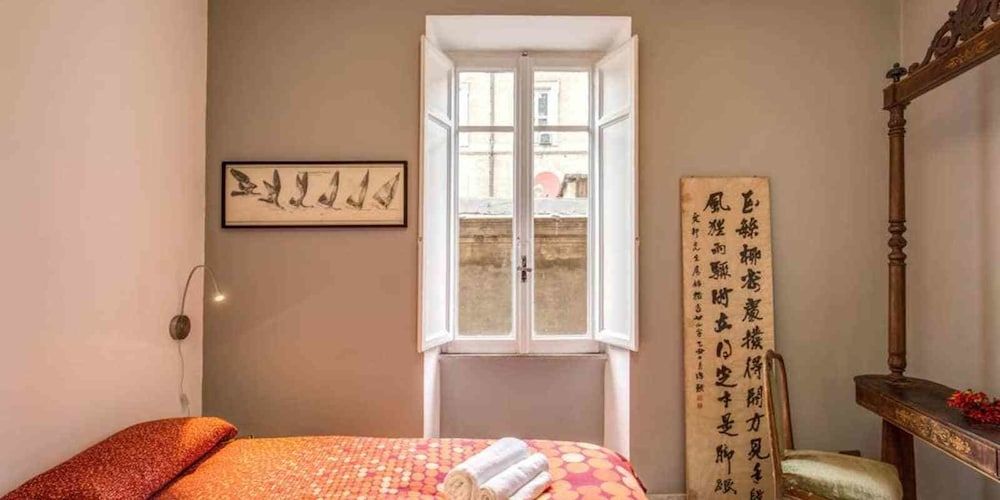 undefined Monti Coliseum 3 bedroom 2nd floor 5