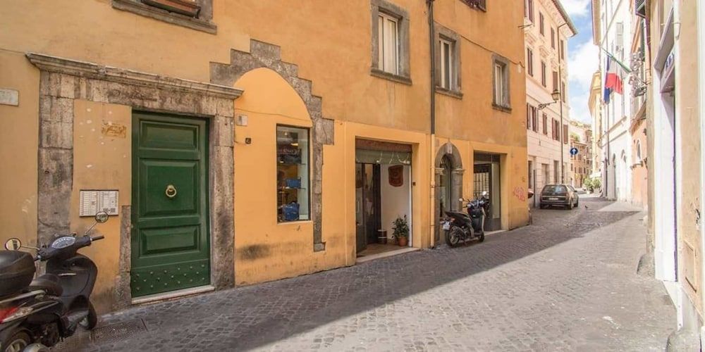 undefined Studio Chiavari Campo de Fiori 4