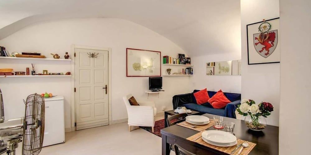 Studio Chiavari Campo de Fiori Studio 19