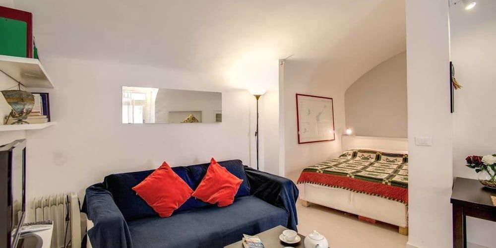 undefined Studio Chiavari Campo de Fiori 6