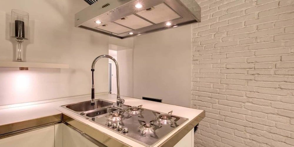 undefined Vicolo delle grotte Campo di fiori 7