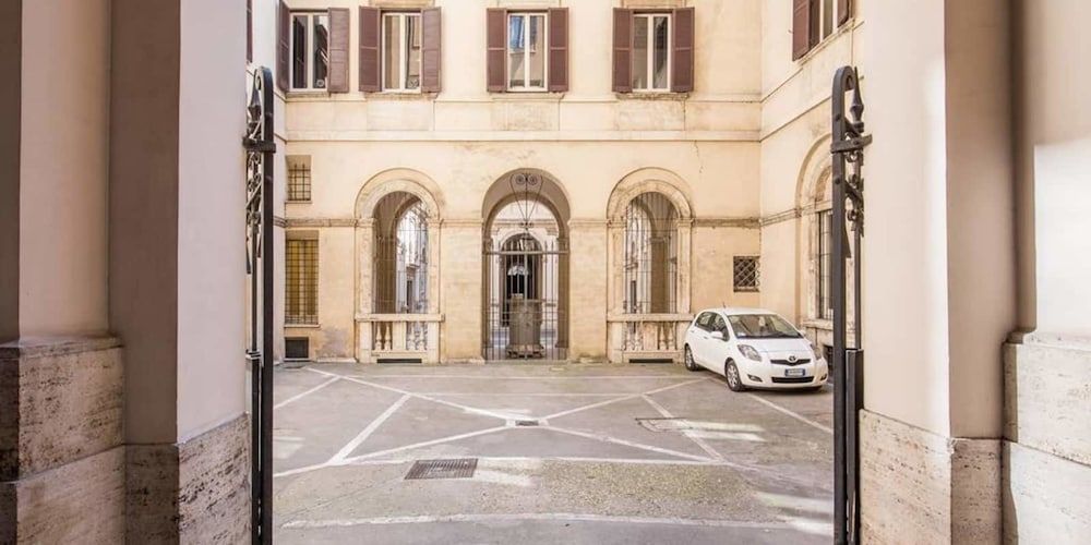 undefined Corso Vittorio Studio 4