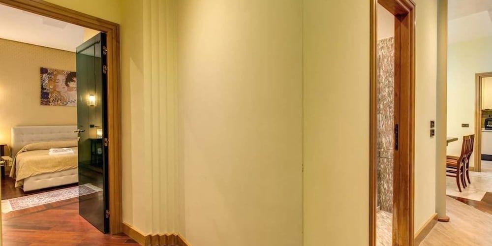 undefined Elegant 2 bedrooms Campo dei Fiori 6