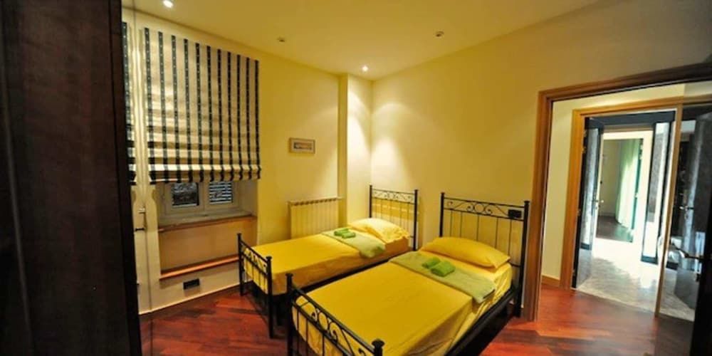 undefined Elegant 2 bedrooms Campo dei Fiori 9