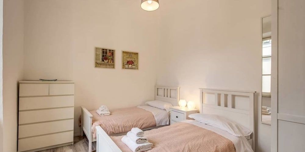 undefined Colosseo 2 Bedroom Walking Distance 4