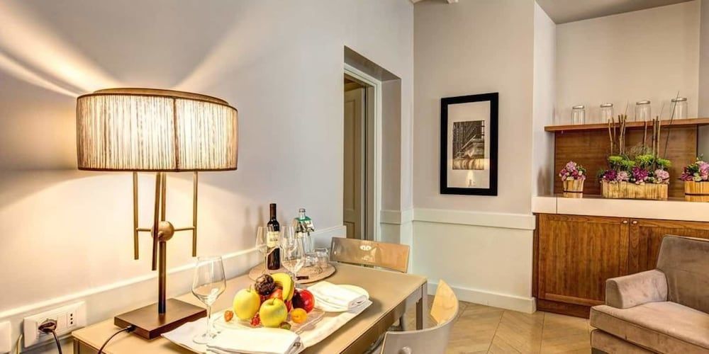 undefined Suite Giulia 1 2