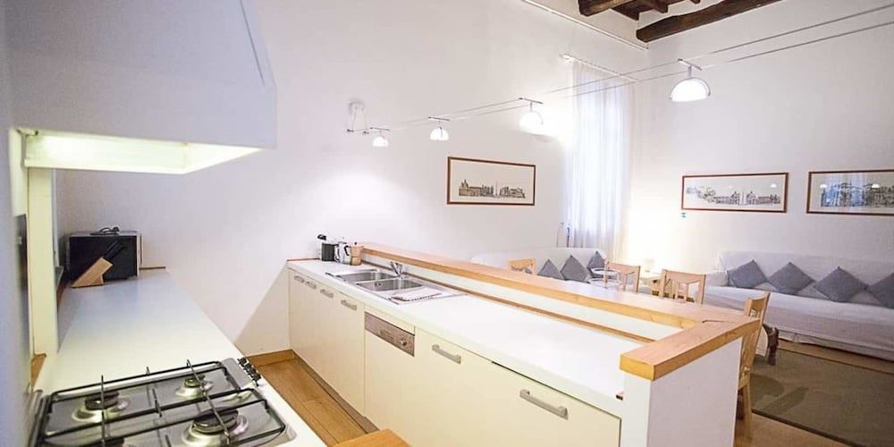 Piazza Navona Suite Apartment, 3 Bedrooms 11