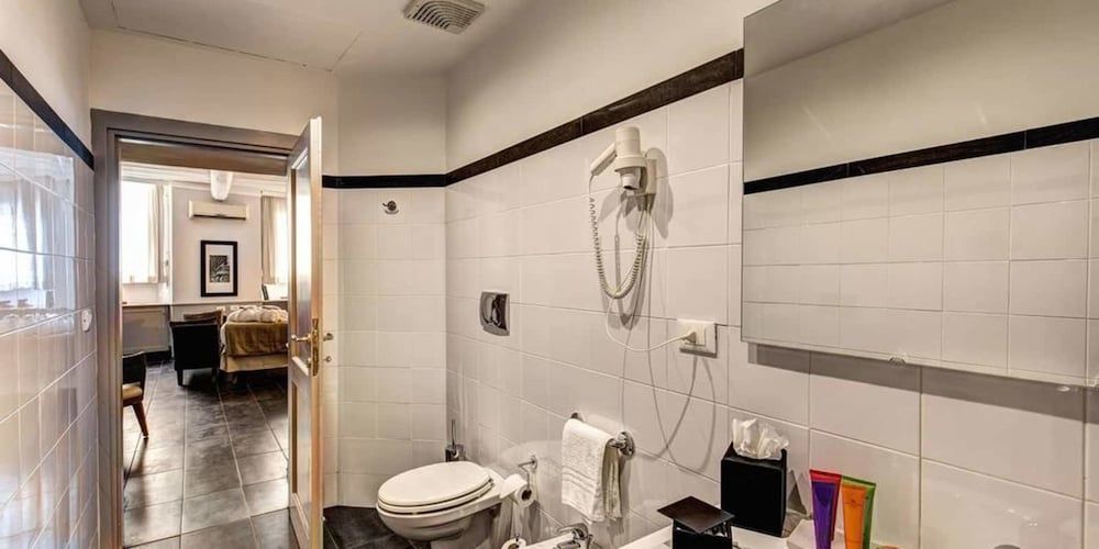 undefined Suite Giulia 2 9