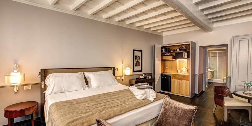 undefined Suite Giulia 2 6