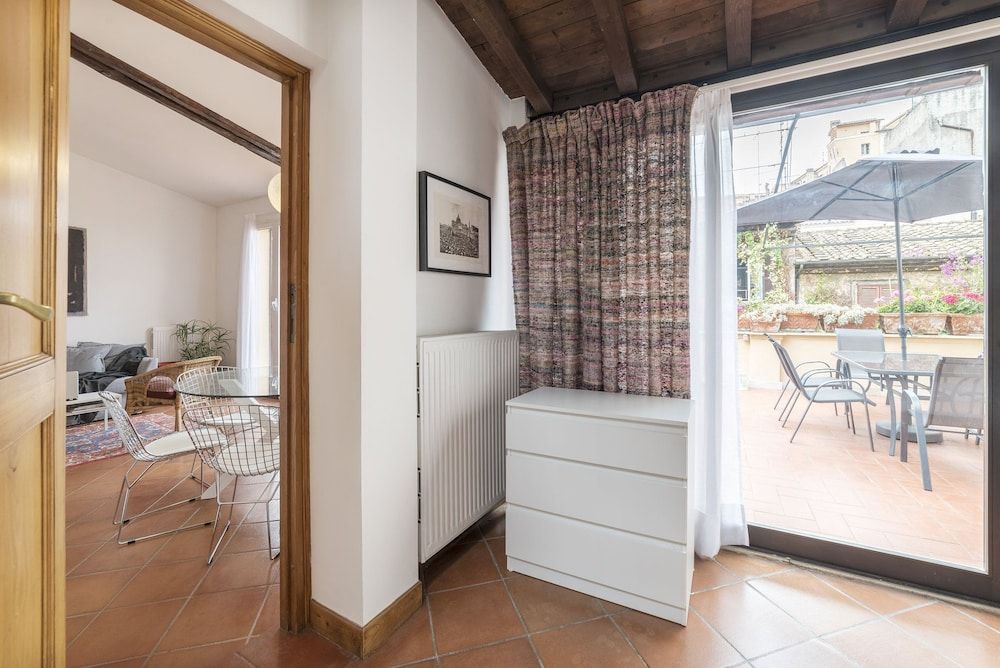 Monti Stairway to Heaven Apartment, 3 Bedrooms 35