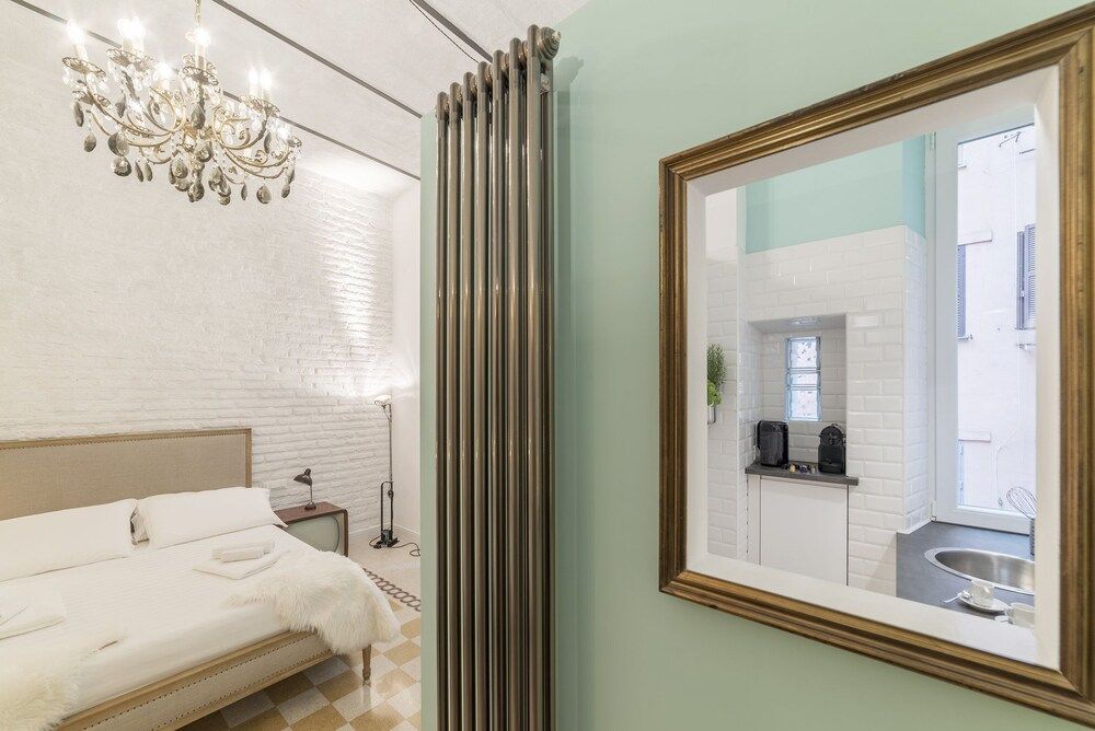 Romantic Vintage Colosseum Apartment Studio 25