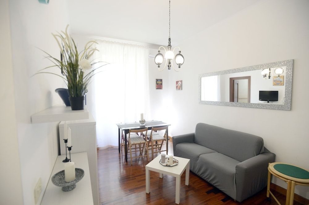 undefined Mecenate Deluxe Colosseum 2