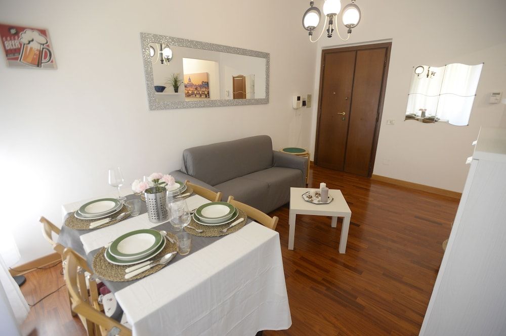 undefined Mecenate Deluxe Colosseum 7