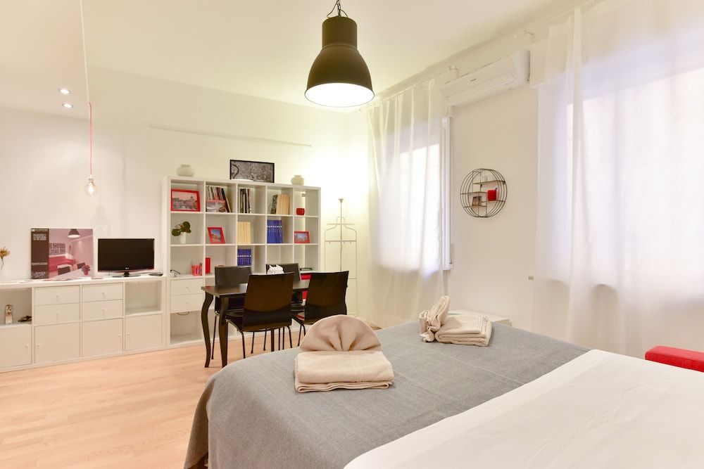 undefined Via Veneto Design Studio 4