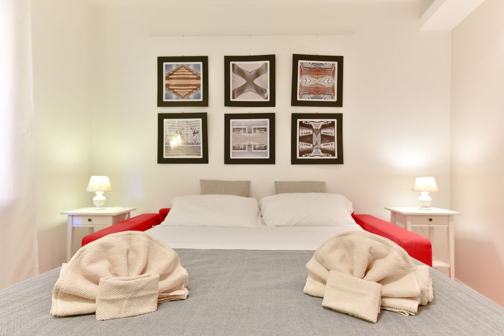 undefined Via Veneto Design Studio 6