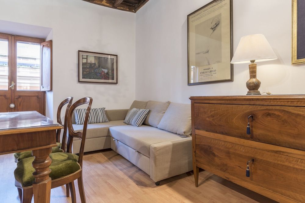 Montecitorio & Pantheon Stylish Flat Apartment, 1 Bedroom 11