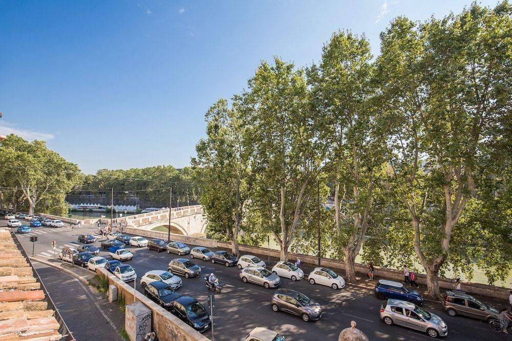 Giulia 2BDR Apartment, 2 Bedrooms 9