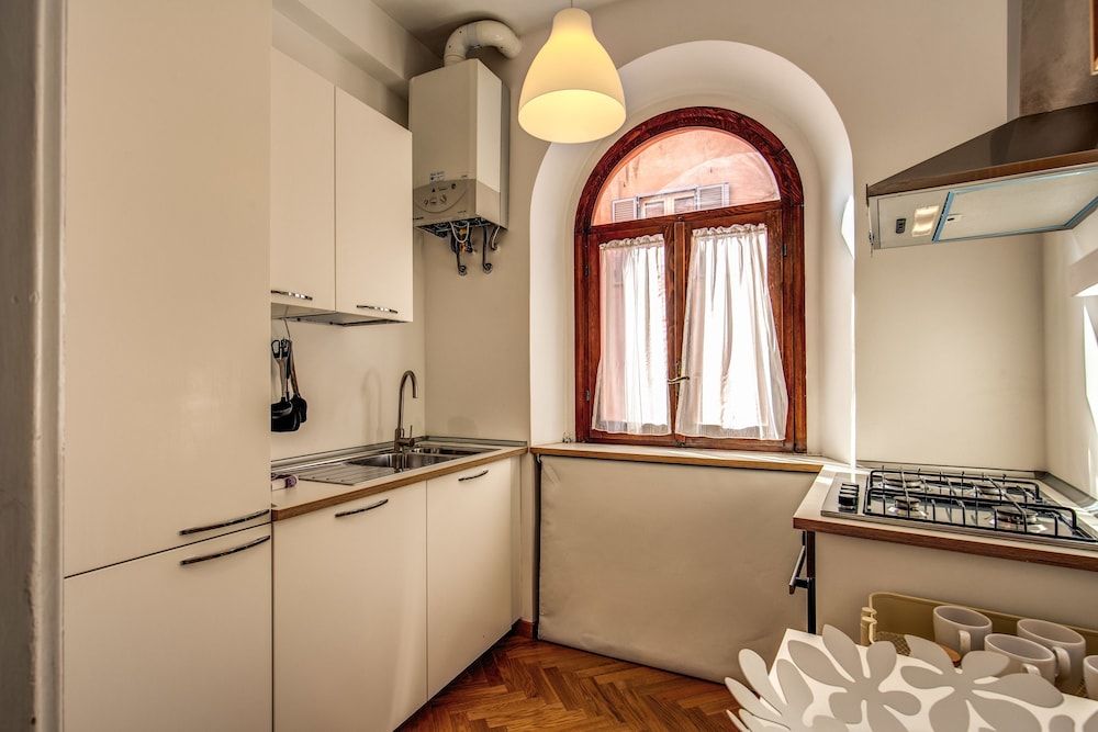 Giulia 2BDR Apartment, 2 Bedrooms 25