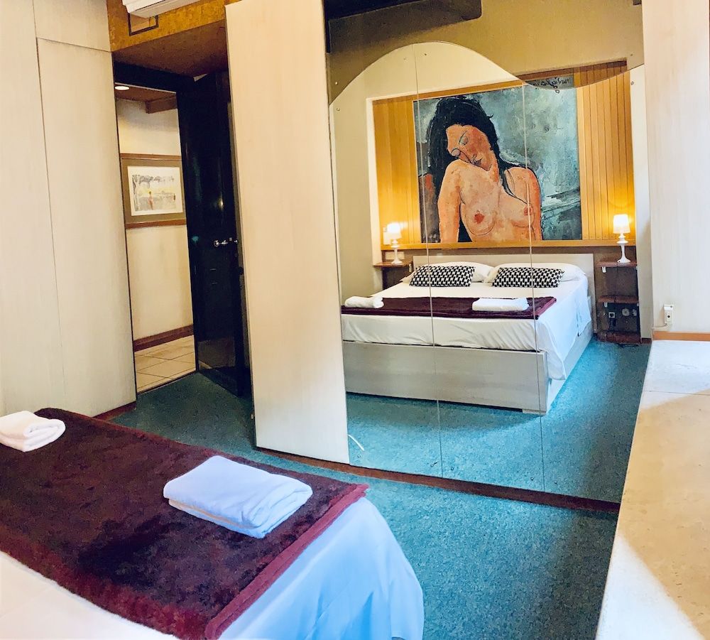 undefined Laurina Apartment Spanish Steps 8