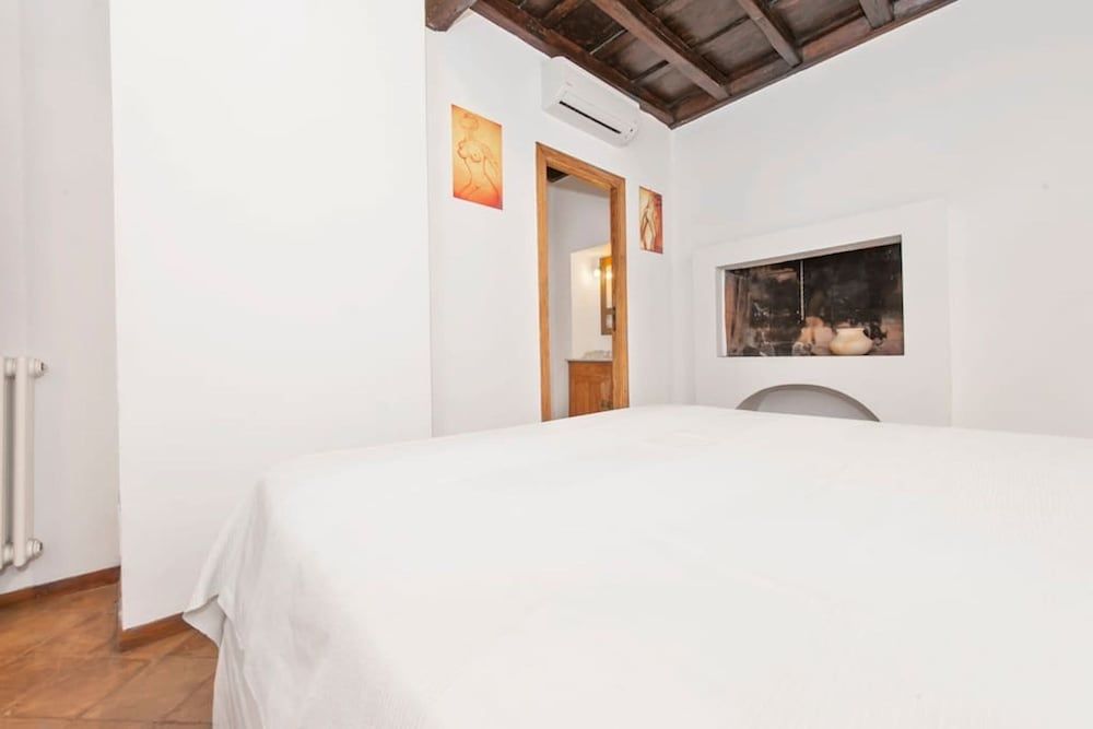 undefined Casa Flaminia al Colosseo 3