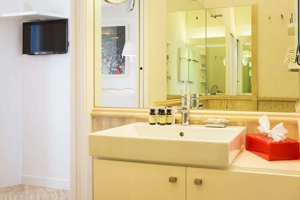 Amazing View Piazza Venezia Apartment, 4 Bedrooms 18