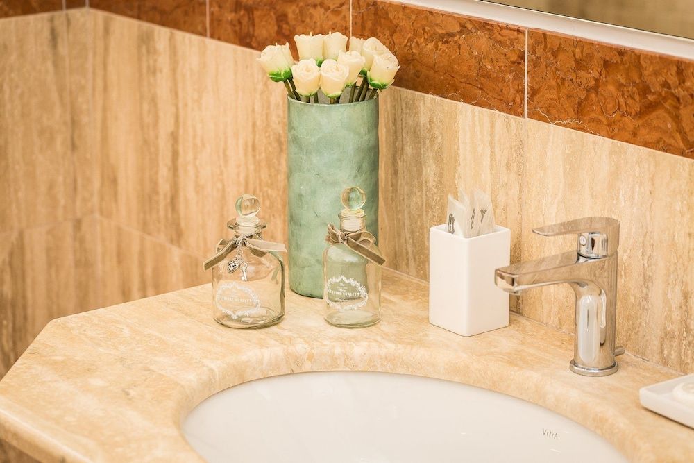 Prestigious Apartment Via Barberini Luxury Apartment, 3 Bedrooms 18