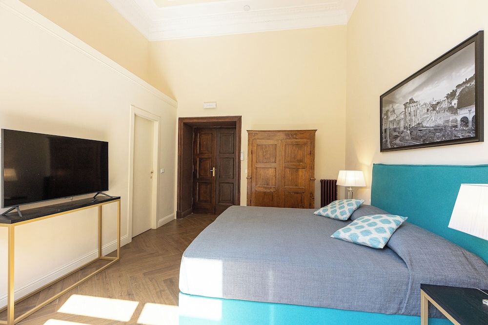 Prestigious Apartment Via Barberini Premium Apartment, 3 Bedrooms 3