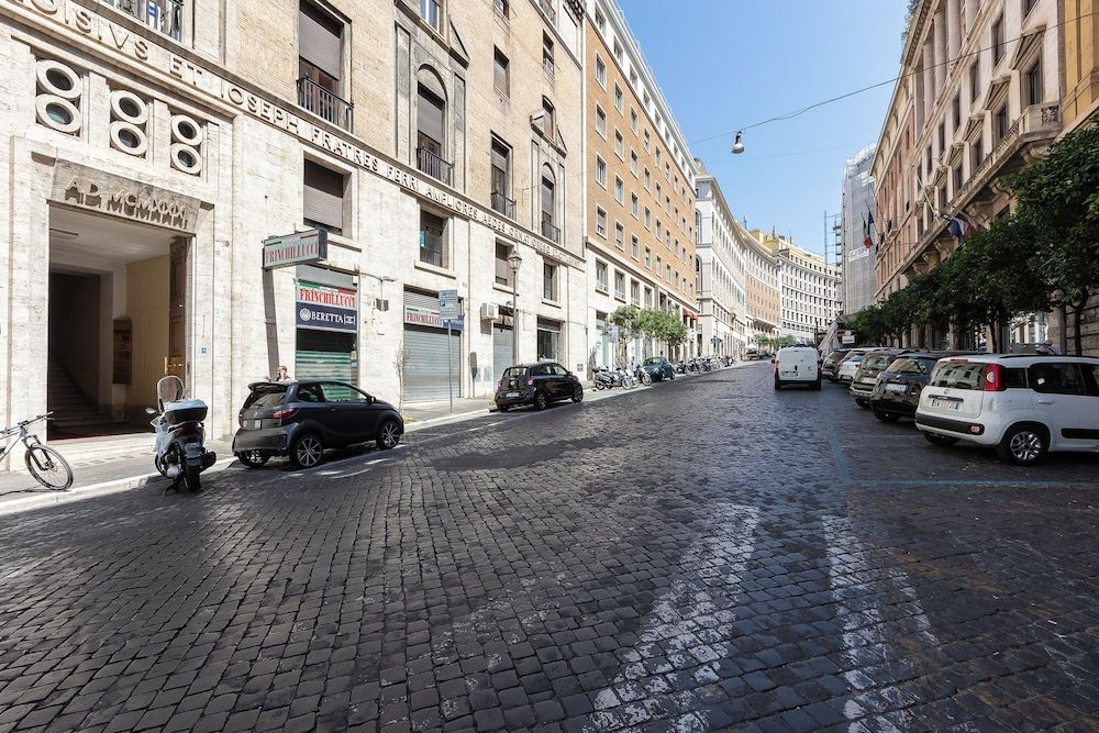 undefined Prestigious Apartment Via Barberini 6
