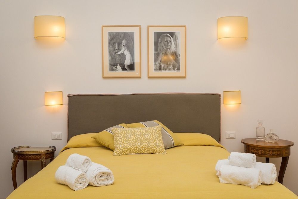 Prestigious Apartment Via Barberini Luxury Apartment, 3 Bedrooms 3