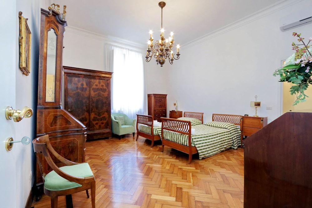 undefined Prestigious Apartment Via Veneto 7