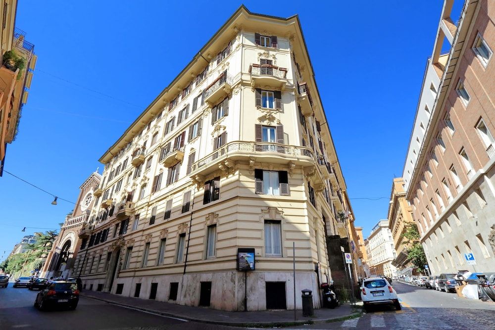 undefined Prestigious Apartment Via Veneto 3