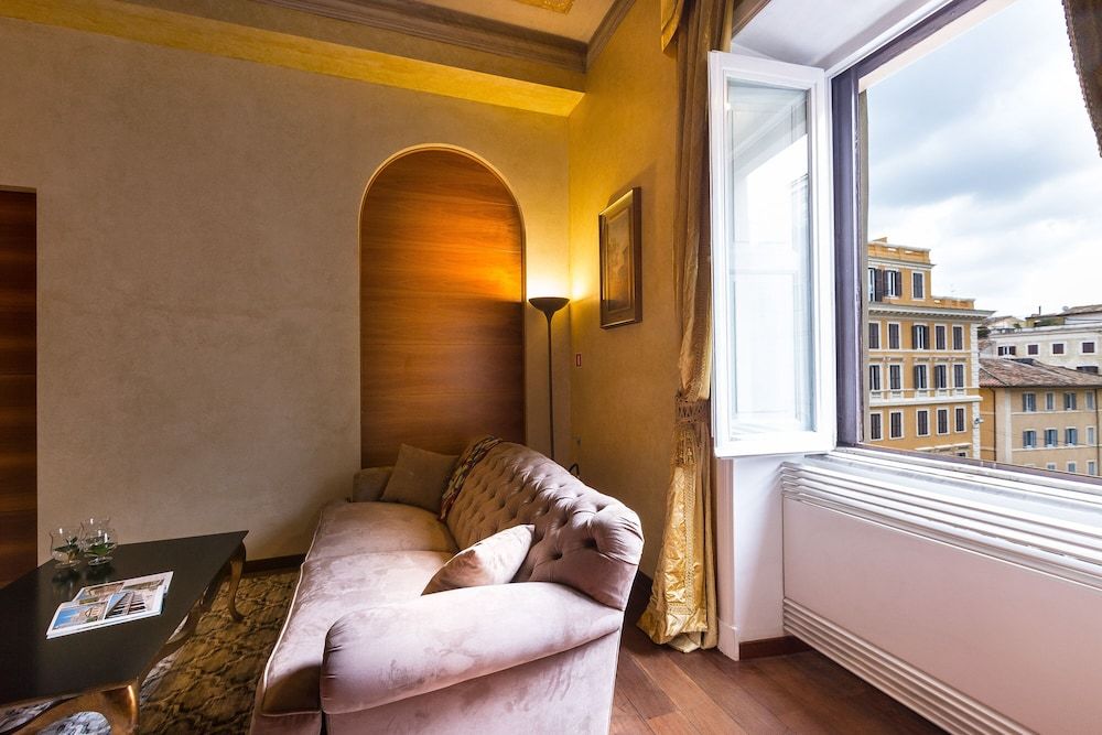 Prestigious Apartment Piazza Navona Apartment, 3 Bedrooms 32