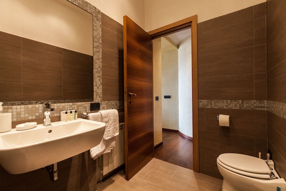 Prestigious Apartment Piazza Navona Apartment, 3 Bedrooms 49