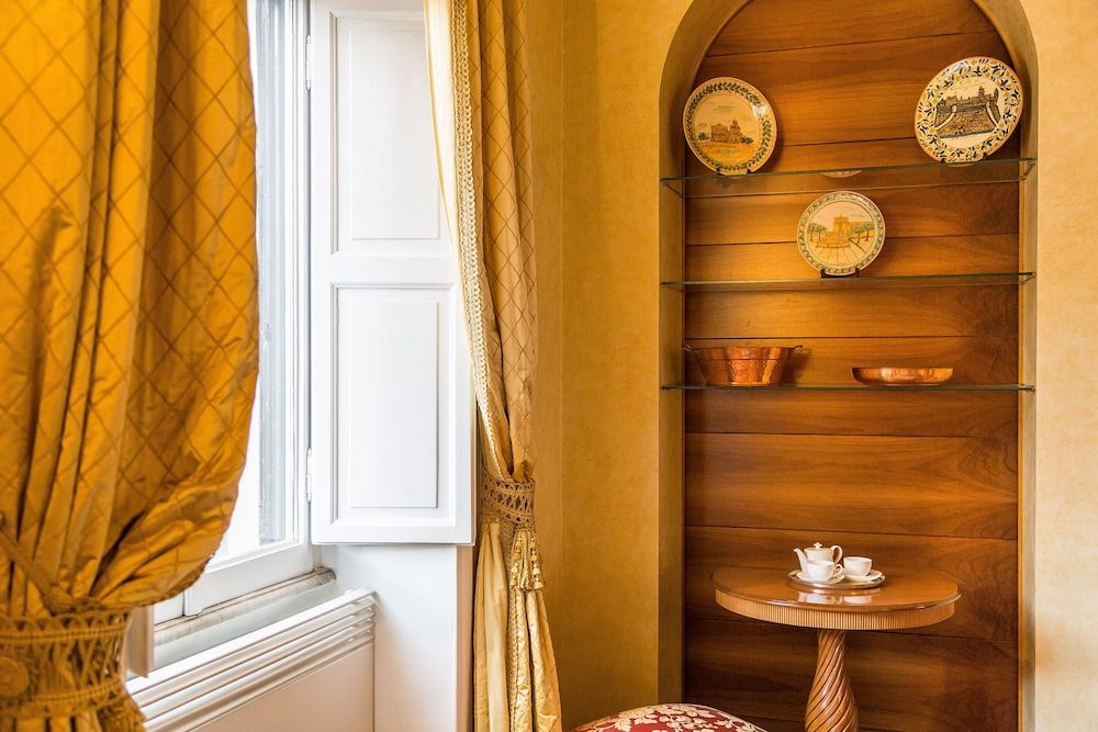 Prestigious Apartment Piazza Navona Apartment, 3 Bedrooms 37