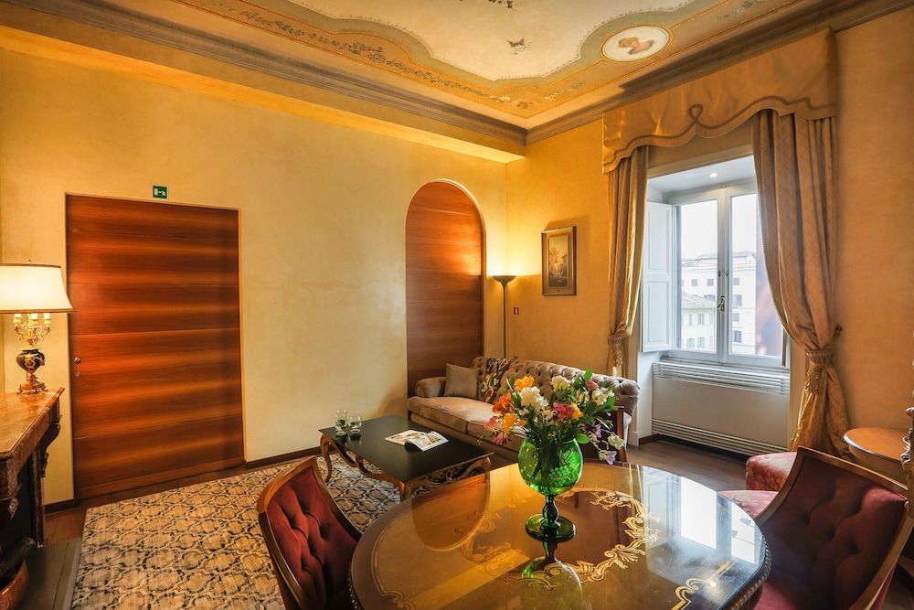Prestigious Apartment Piazza Navona Apartment, 3 Bedrooms 30