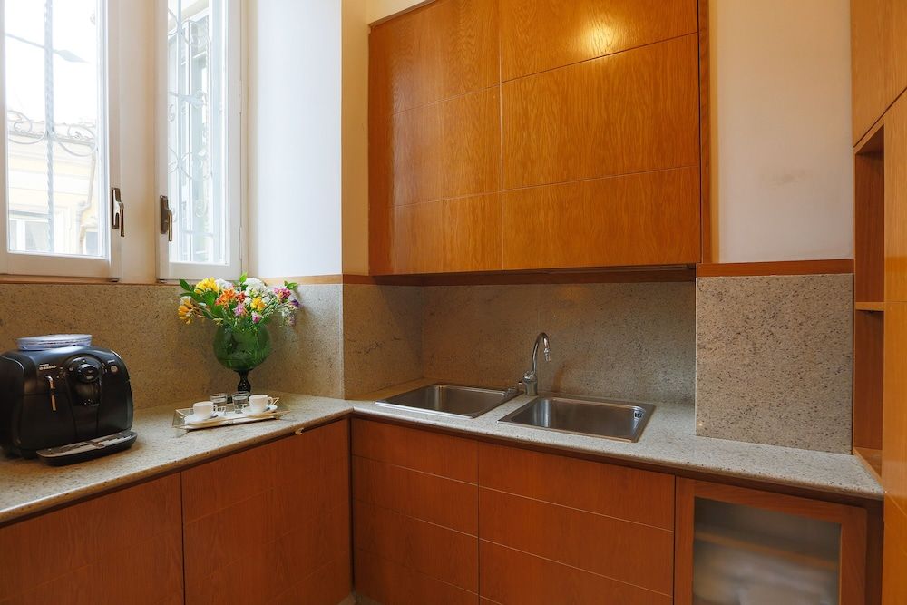 Prestigious Apartment Piazza Navona Apartment, 3 Bedrooms 23