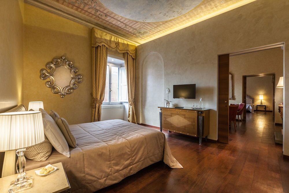 undefined Prestigious Apartment Piazza Navona 9