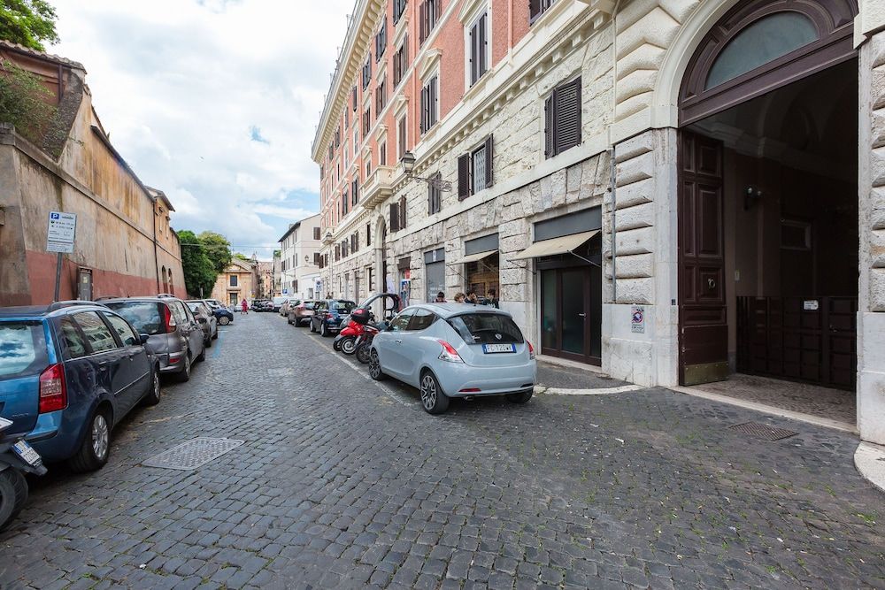 undefined Amazing View Colosseo 4