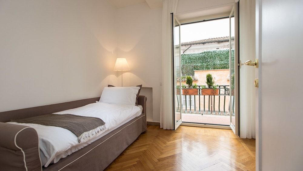 undefined Rental In Rome Colosseum View Luxury Apartment
