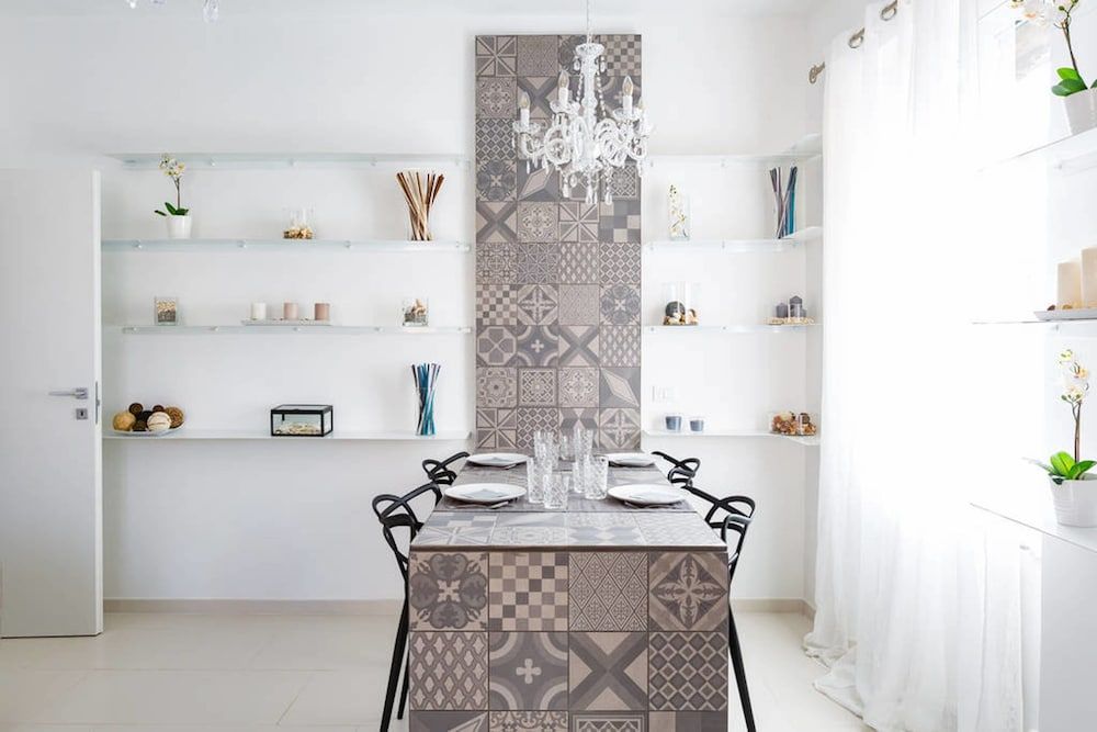 undefined The Royal Crown 8