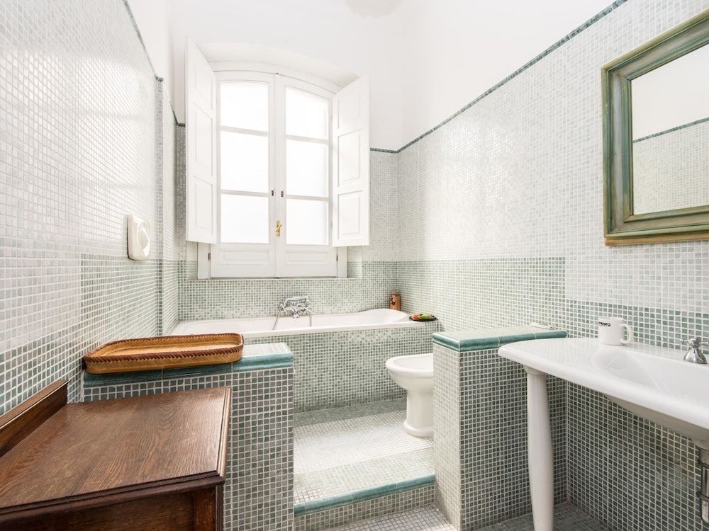 RSH Luxury Vatican Four Bedroom Apartment Apartment (4 Bedrooms) 33