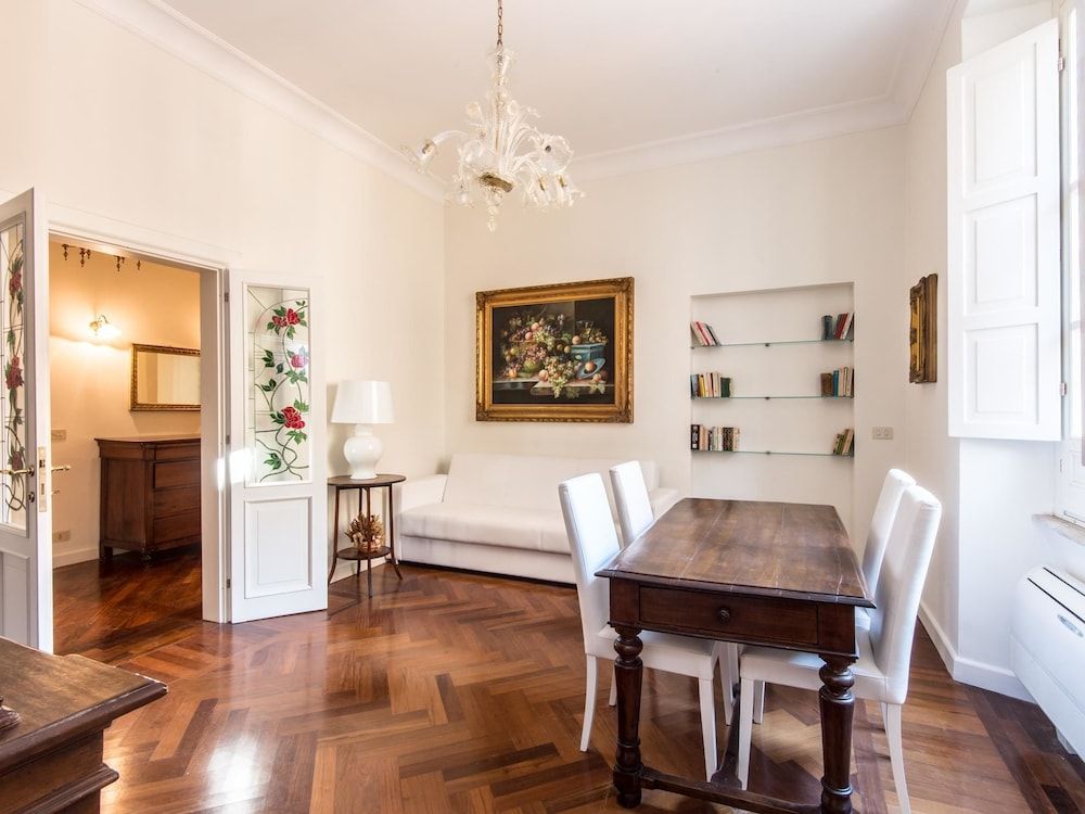 RSH Luxury Vatican Four Bedroom Apartment Apartment (4 Bedrooms) 2