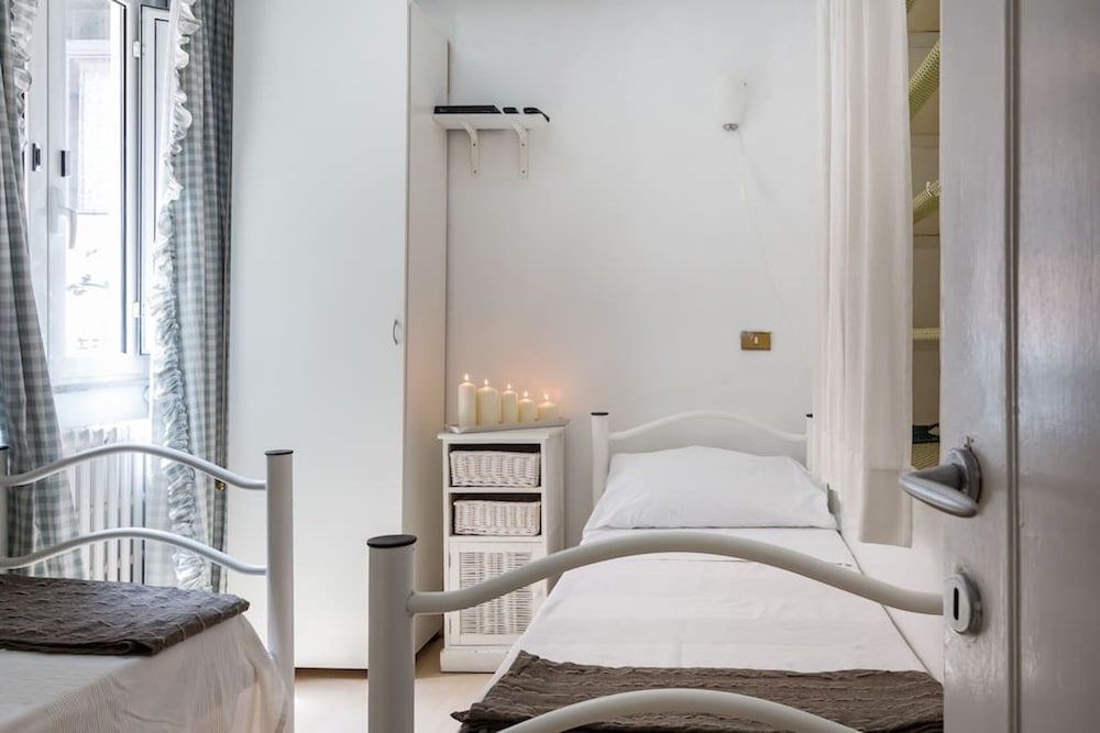 undefined Via Laurina 40 Apartment 4