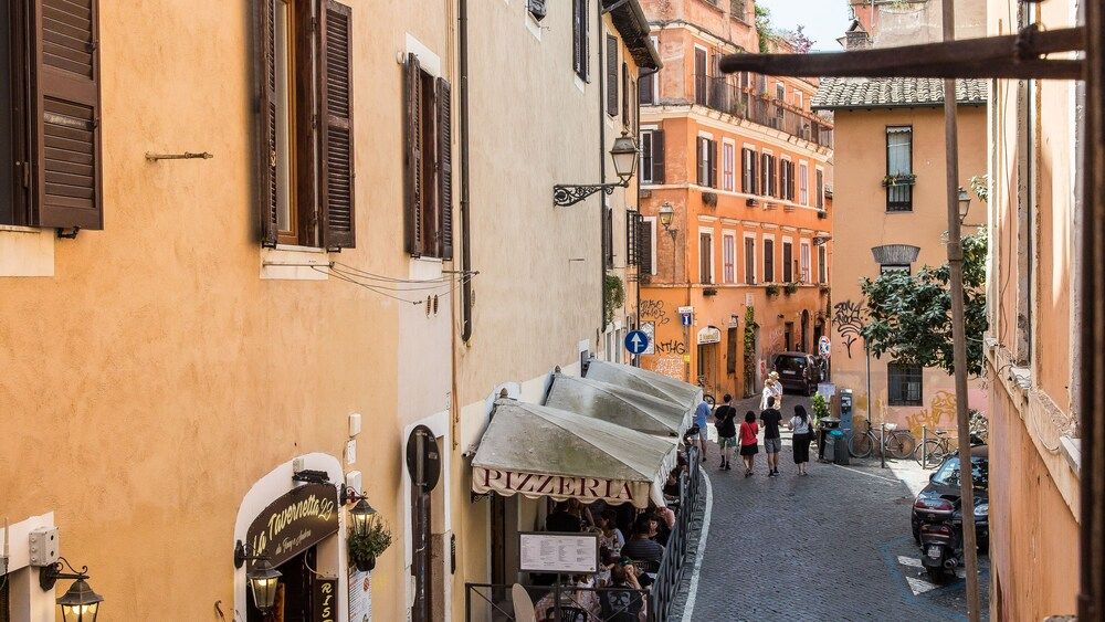 undefined Rental In Rome Pelliccia Apartment 2