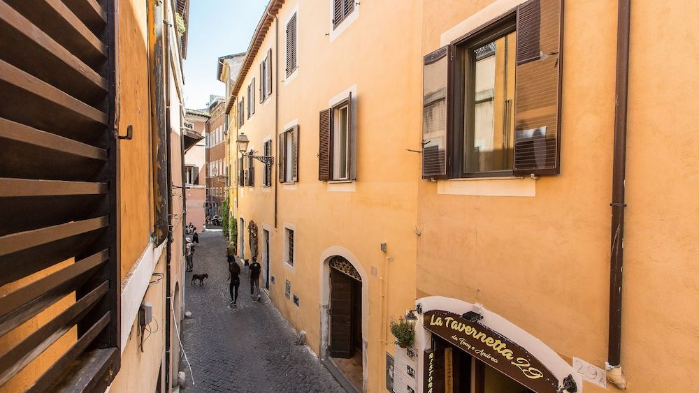 undefined Rental In Rome Pelliccia Apartment 4